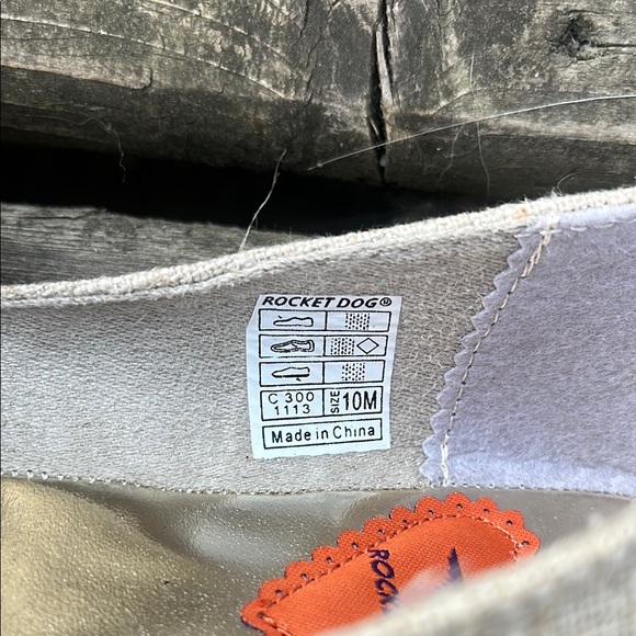 Rocket Dog Cream Flats - Picture 4 of 8